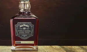 Butelka Jack Daniel's Single Barrel Tennessee Whiskey. Czy Jack Daniels to whisky? Tak, to wyjątkowa whisky.
