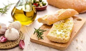 Oliwa niefiltrowana do czego? Odkryj jej niezwykłe zastosowania w kuchni